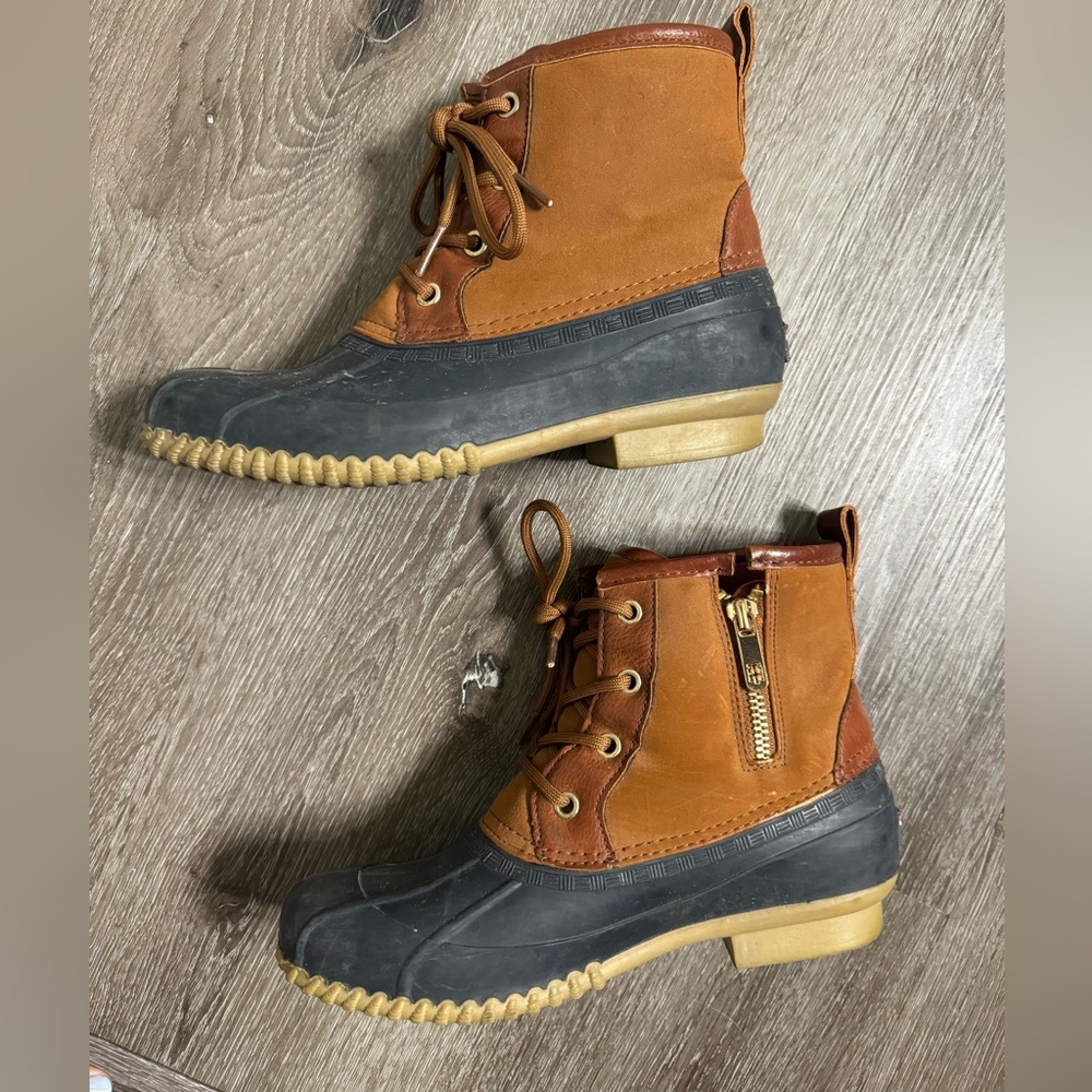 Hilfiger rain boots, size 6
